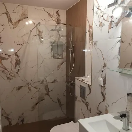 Stylish - Iztok Apartment Sofia