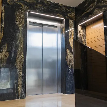 Stylish - Iztok Apartment